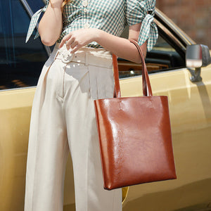 Leather Shoulder Bag for Women – Elegant Practical & Timeless Tote