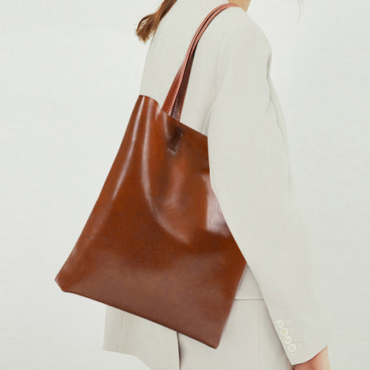 Leather Shoulder Bag for Women – Elegant Practical & Timeless Tote