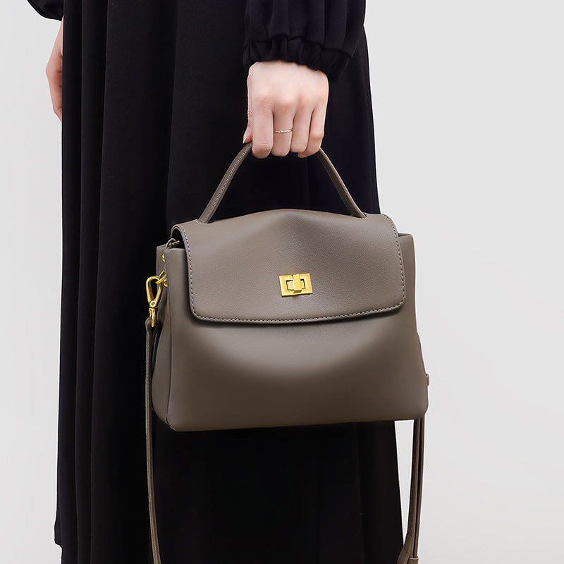 Medium Leather Shoulder Bag for Women – Elegant Gray & Minimalist